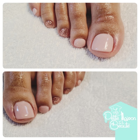 Soin des Ongles des Pieds avec Application de Vernis Semi-permanent