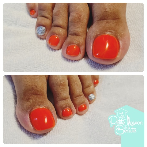 Soin des Ongles des Pieds avec Application de Vernis Semi-permanent